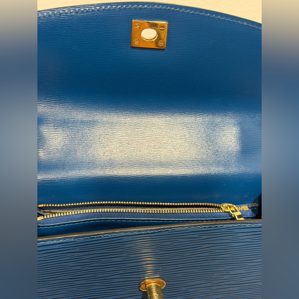 Louis‎ Vuitton Epi Malesherbes Blue Leather - Picture 12 of 12